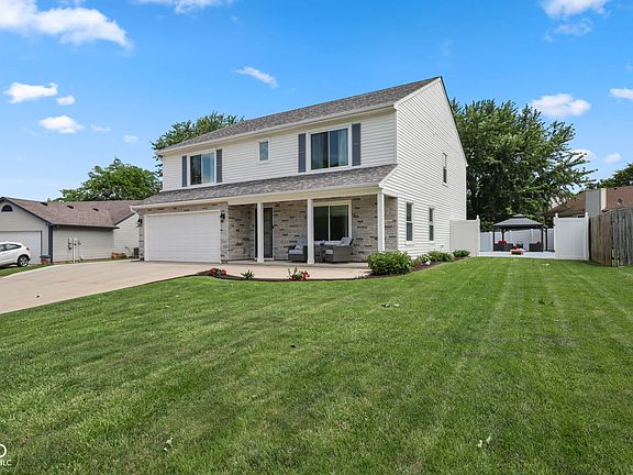2nd image of 435 Lake Shore Ct