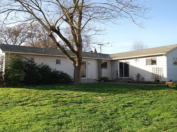 3rd image of 1495 NW Almira St