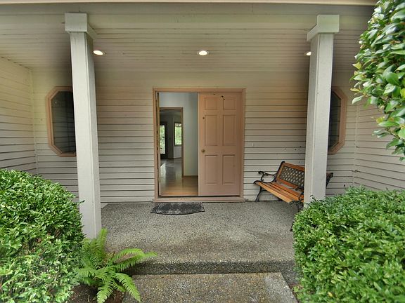 2nd image of 14203 SE 63rd St