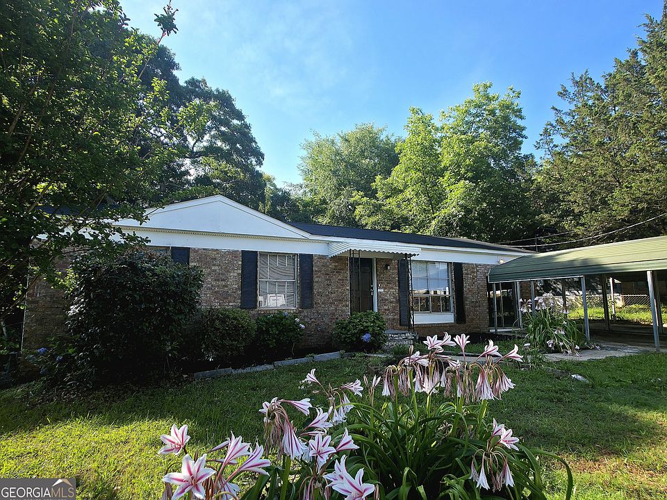 1st image of 170 Kennedy Cir