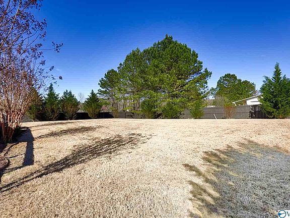 3rd image of 127 Waterchase Dr