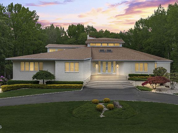 2nd image of 44 Nikki Court
