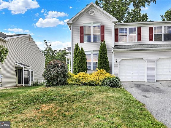 2nd image of 1056 Alexander Dr