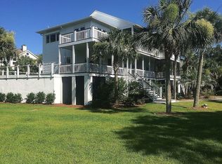 24 Fairway Village Ln, Isle Of Palms, SC 29451
