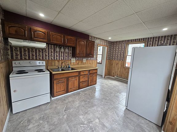 5th image of 36 E Gaskill Ave #2