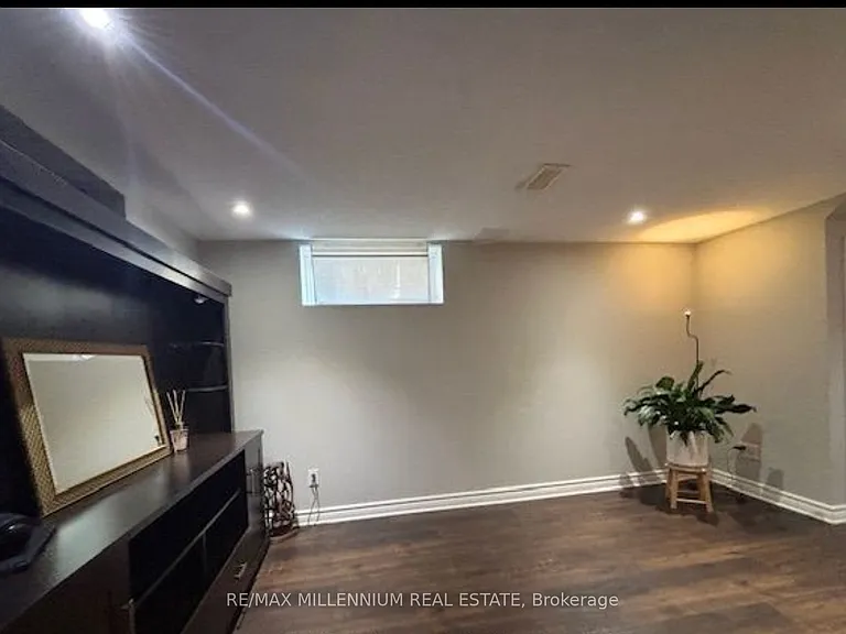 1341 Freeport Dr #BASEMENT — Photo 5