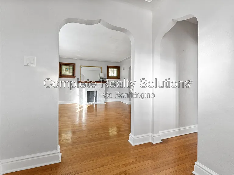 8511 Florence Ave — Photo 10