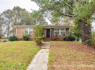 735 Edgegreen Dr, Charlotte, NC 28217