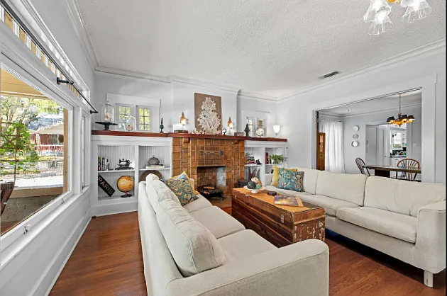 4 bed, 2630 sqft, $4,000 — Photo 4