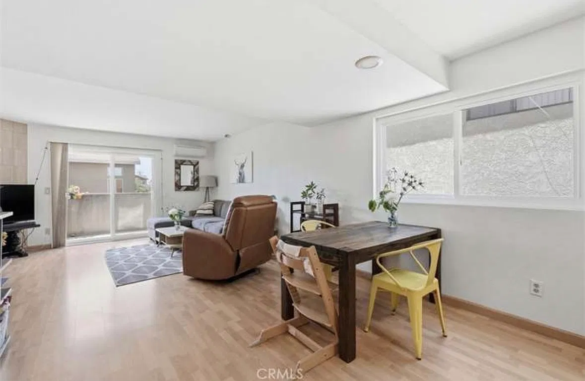 2 bed, 2.5 bath, 955 sqft, $2,800 — Photo 1