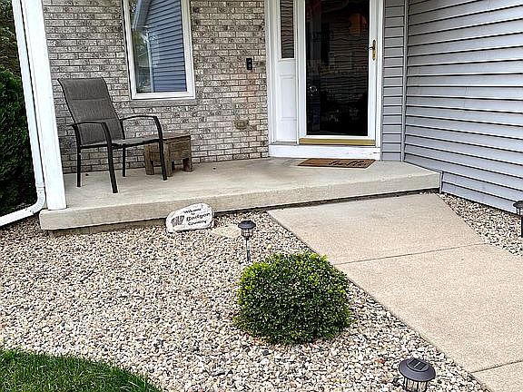 2nd image of 1223 Shannon Ct