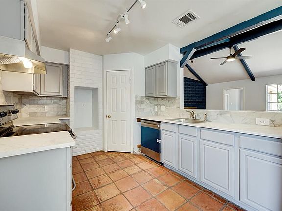 5th image of 9006 Stone Brook Ln