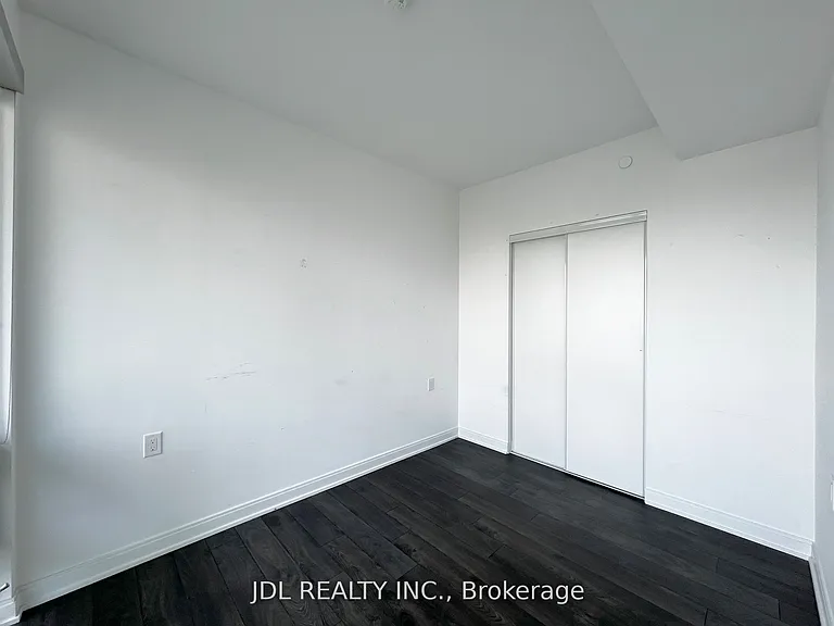 50 Charles St E #2210 — Photo 8