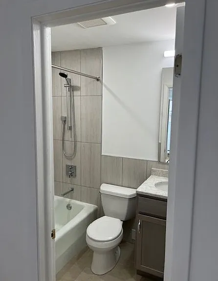 4707 Washington St #303 — Photo 8