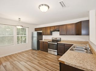 1025 Rook Rd, Charlotte, NC 28216