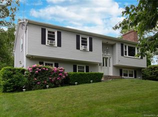 131 Chamberlain St, Torrington, CT 06790