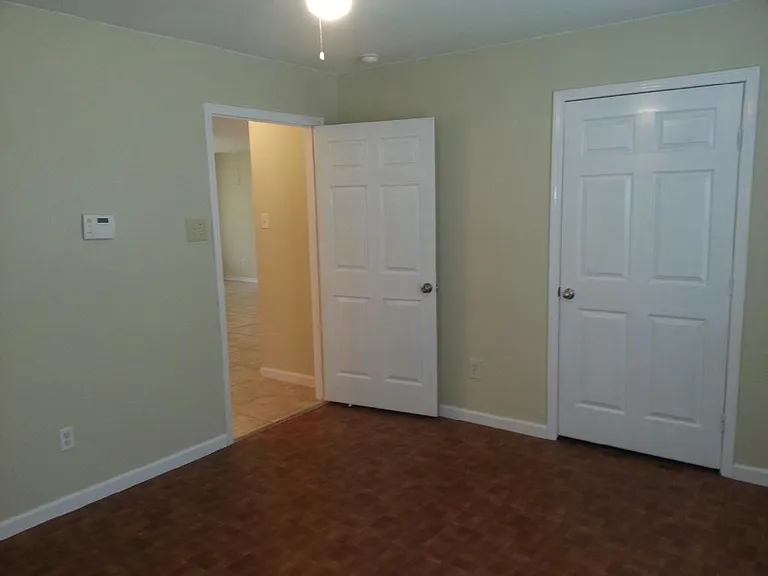 9731 Shive Dr — Photo 4