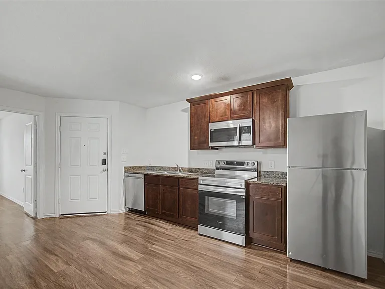 5409 Nielan St #B — Photo 11