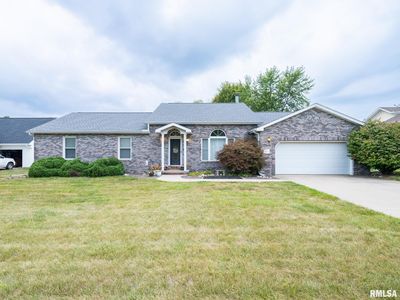 106 Thomas Ct, Washington, IL, 61571