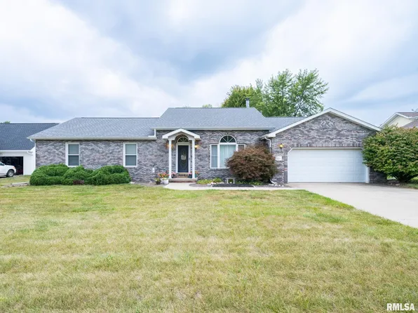 106 Thomas Ct, Washington, IL 61571
