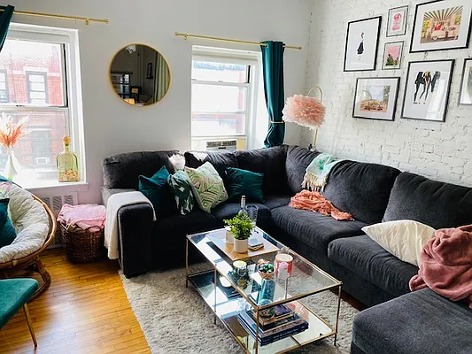 Rented by Bank Neary | media 21