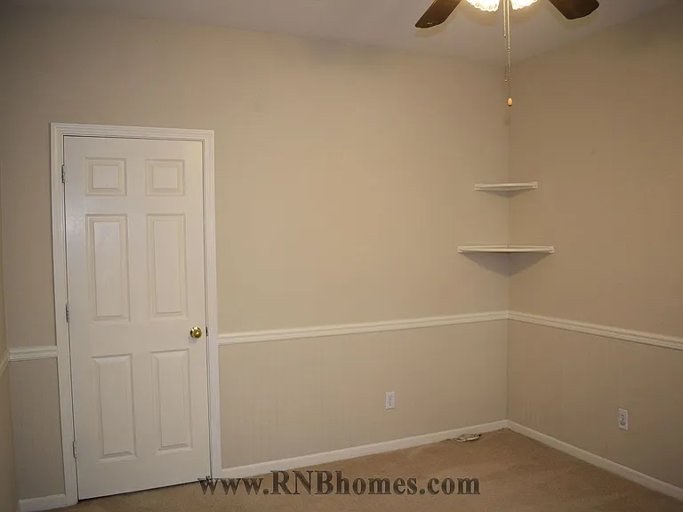 2400 Carr Ct — Photo 13