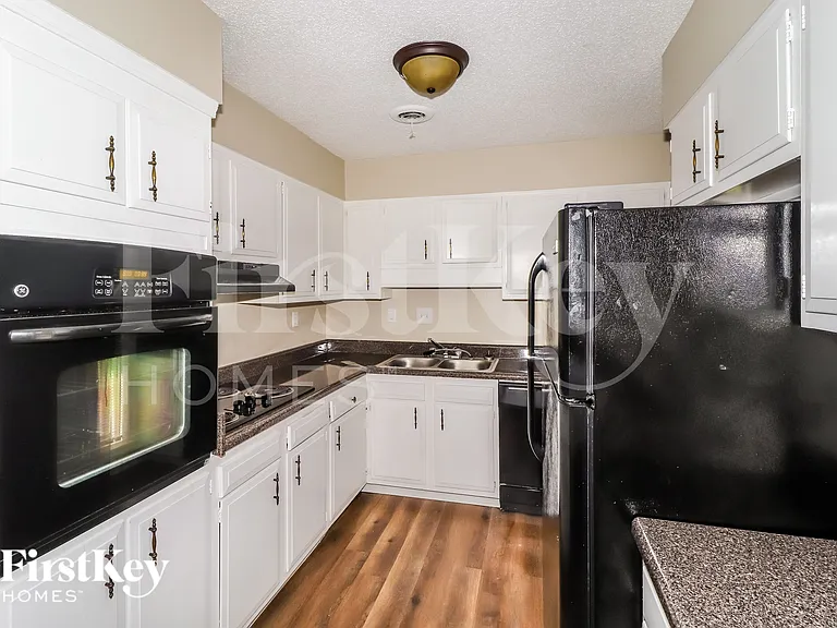 6052 Scarlet Leaf Dr — Photo 7