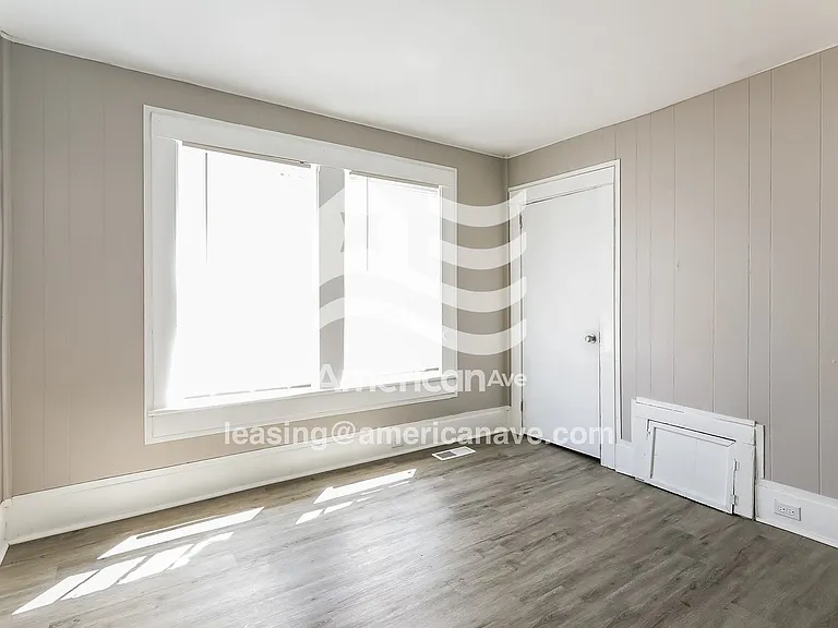 1524874_014_bedroom_13669885.jpg