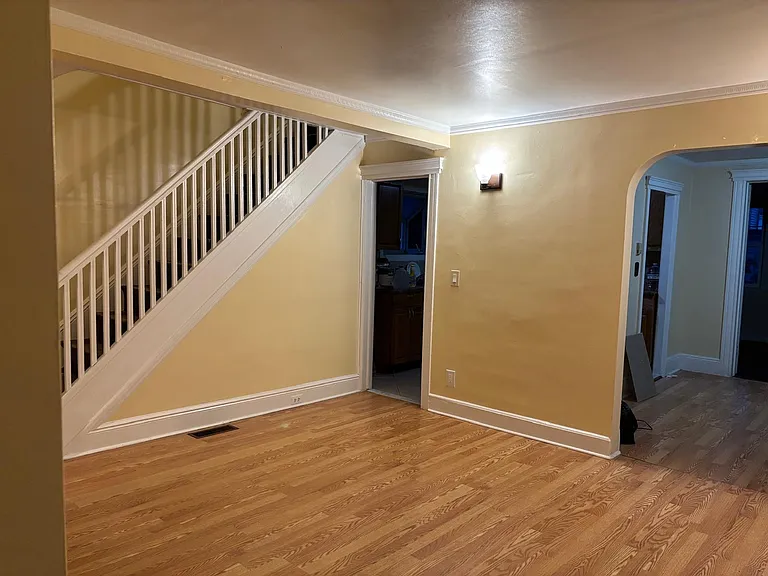 114 Highview Pl — Photo 3