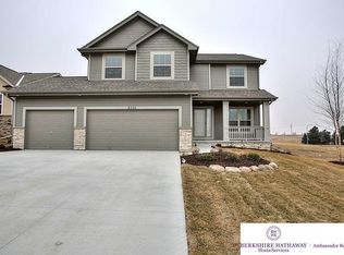 4505 Sheridan Rd, Papillion, NE 68133