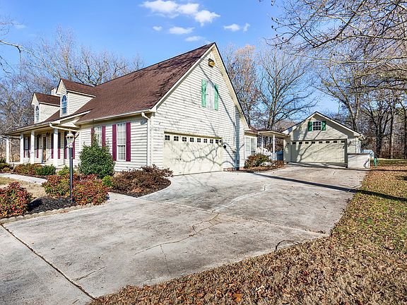 2nd image of 336 Turner Loop Rd