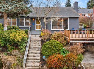 2533 Piedmont Pl W, Seattle, WA 98199