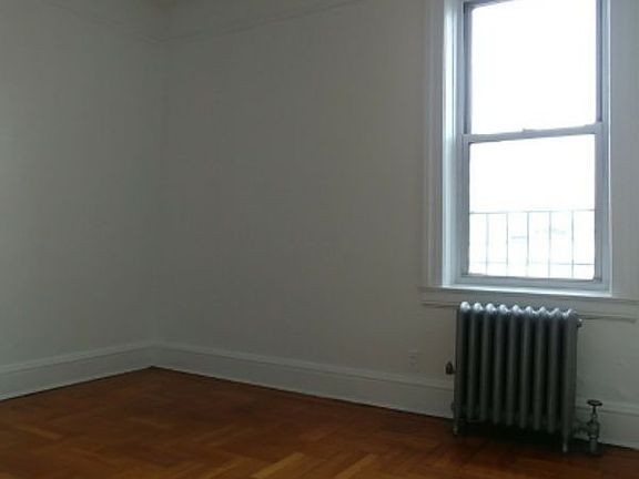 2nd image of 3031 34th St #9