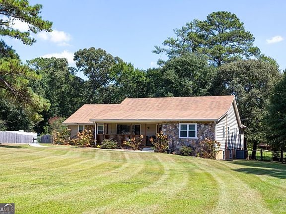 2nd image of 110 Allenwood Rd