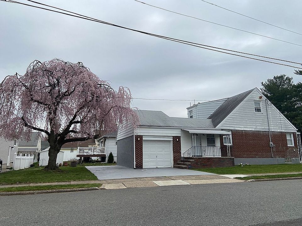 2nd image of 97 Bellair Ave #1X