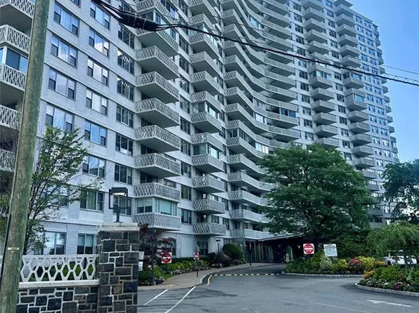 2100 Linwood Avenue #3F, Fort Lee, NJ 07024