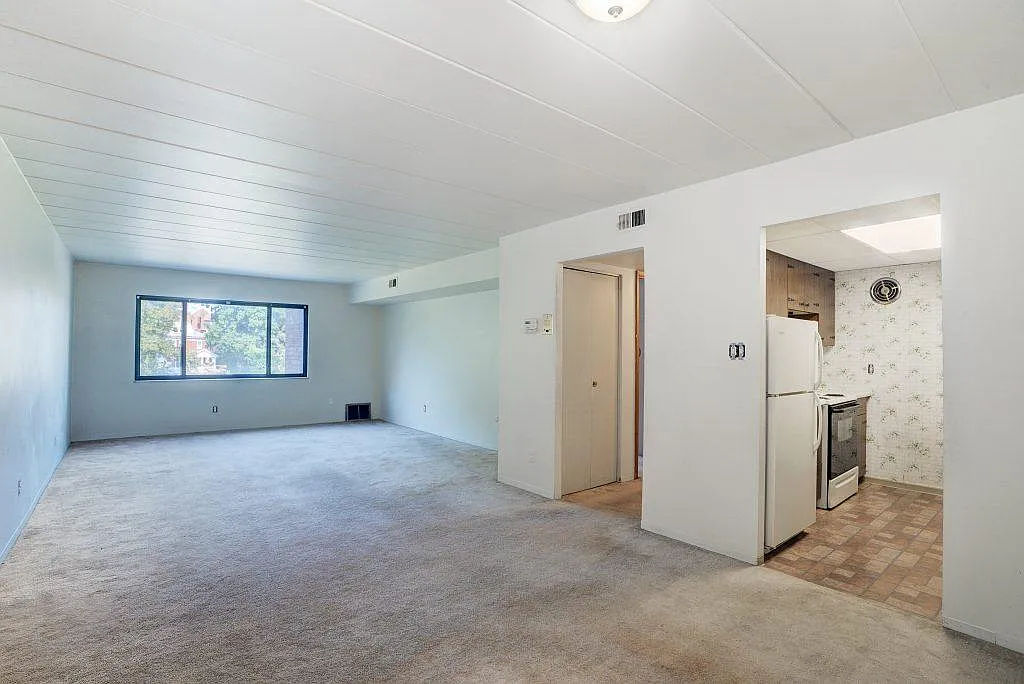 Governors House — Photo 1