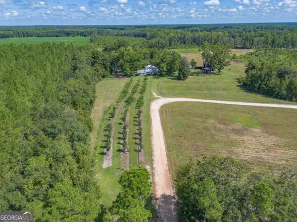 5466 Robin Rd, Patterson, GA 31557