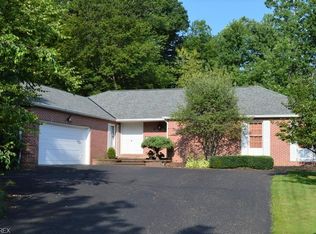 2939 Chautauqua Dr, Silver Lake, OH 44224