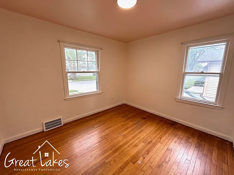 21728 Beechwood Ave — Photo 13