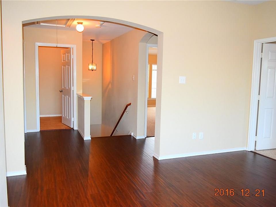 1st image of 6908 Oak Falls Dr
