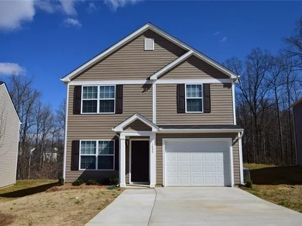 1033 Swearngan Ridge Ct, Charlotte, NC 28216