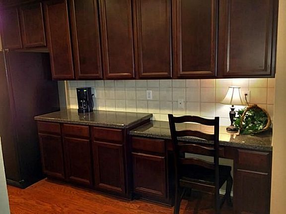 5th image of 7205 Mornington Dr