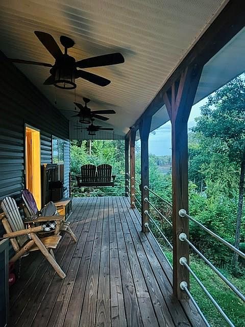1st image of 172 Camelot Dr