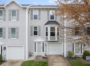 3 Hemingway St, Pittsburgh, PA 15213