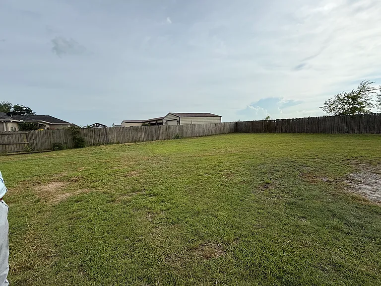 932 Windmill Rd — Photo 19