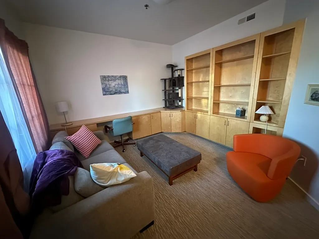 2 bed, 690 sqft, $2,000 — Photo 4