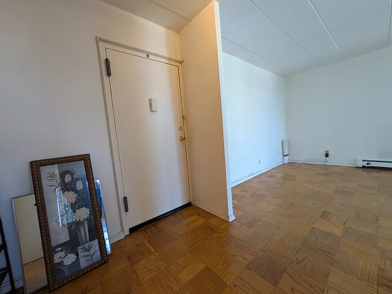 515 Anderson Ave — Photo 10