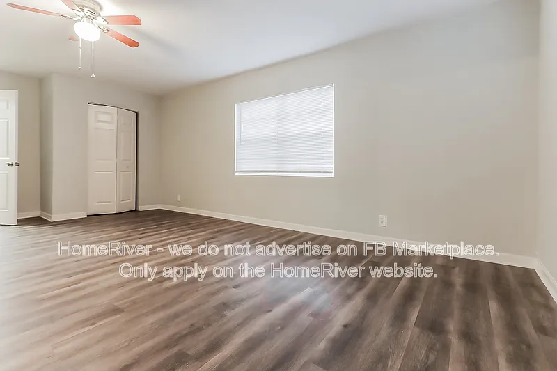 Building Photo - 4523 Dolphin Dr