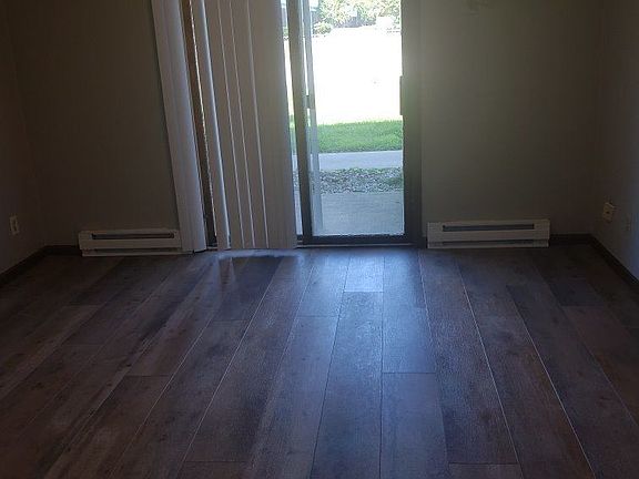 3rd image of 4417 Eastridge Dr APT 1